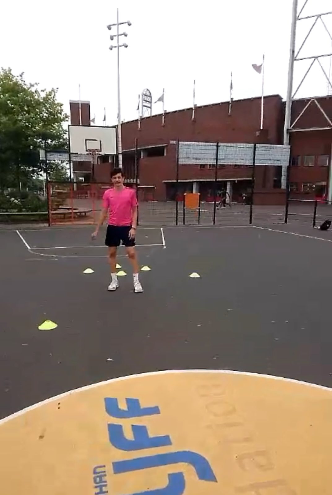 Oscar on a Johan Cruyff Court in Amsterdam